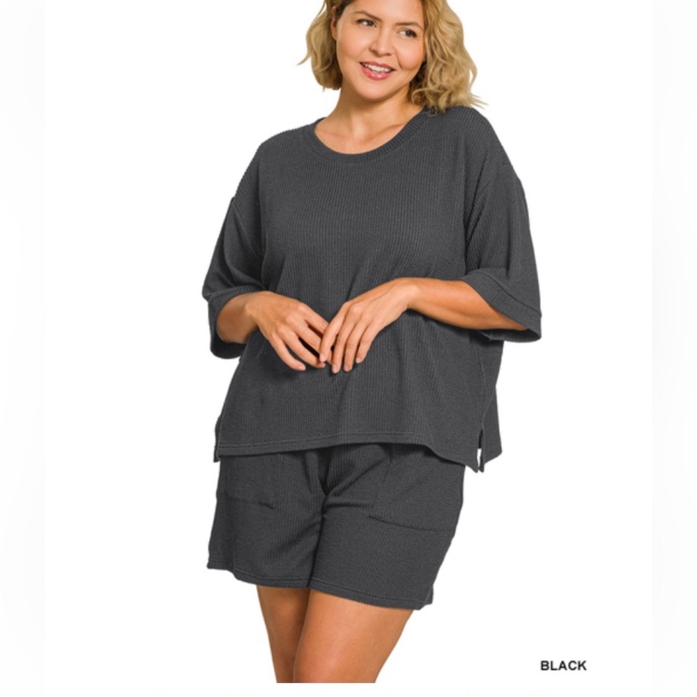 ZENANA PLUS RAISED RIB SHORTSLEEVE TEE & SHORT SET - 1X - NWOT